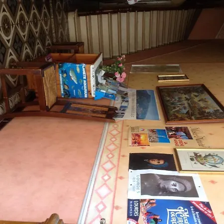 Maria Hotel *